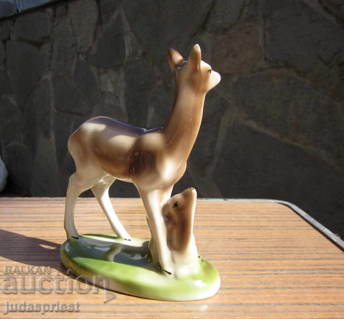 Δημοπρασία Bŭlgarska portselanova φιγούρα αγαλματίδιο Ίσις - ελάφι με μικρό Δημοπρασία Bŭlgarska portselanova φιγούρα αγαλματίδιο Ίσις - ελάφι με μικρό