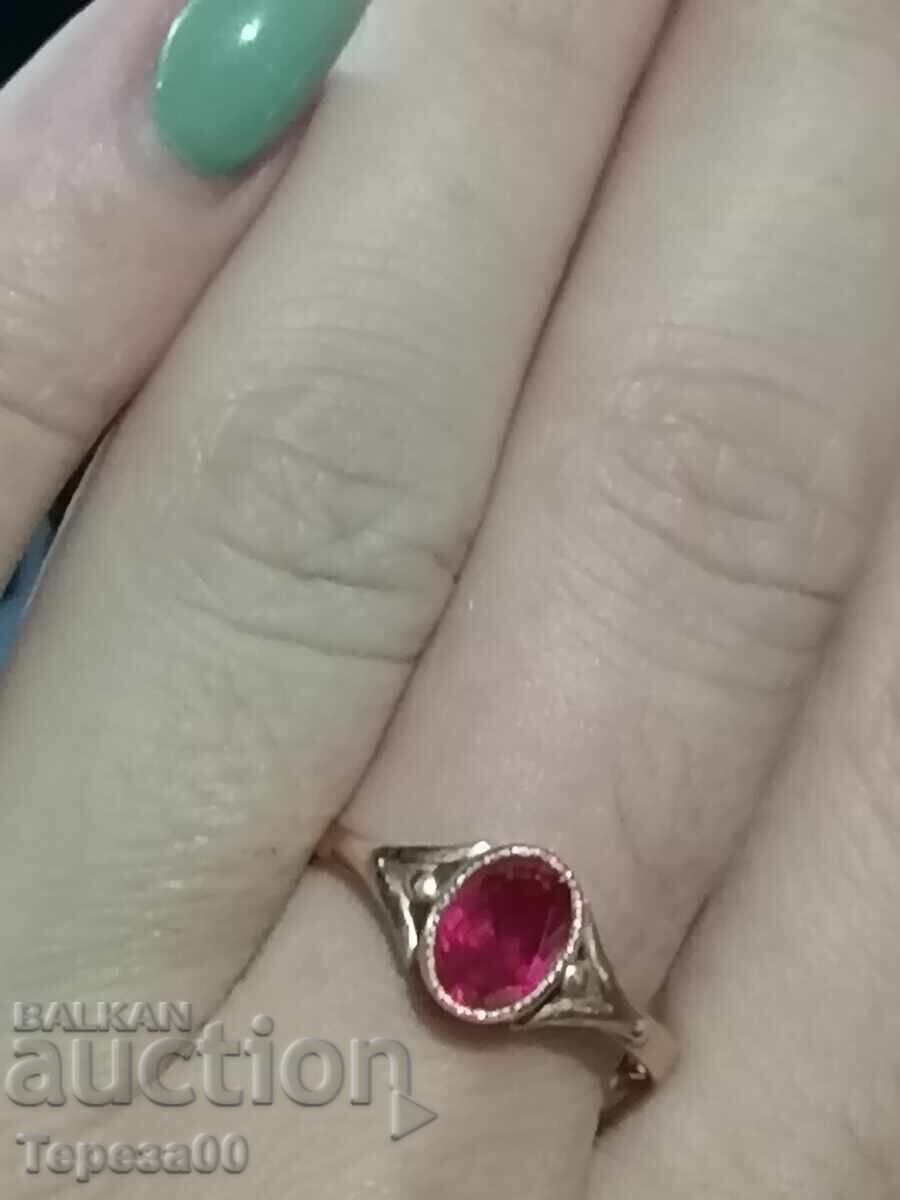 Стар златен руски пръстенс рубин СССР 583 - 5 Стар златен руски пръстенс рубин СССР 583 - 5