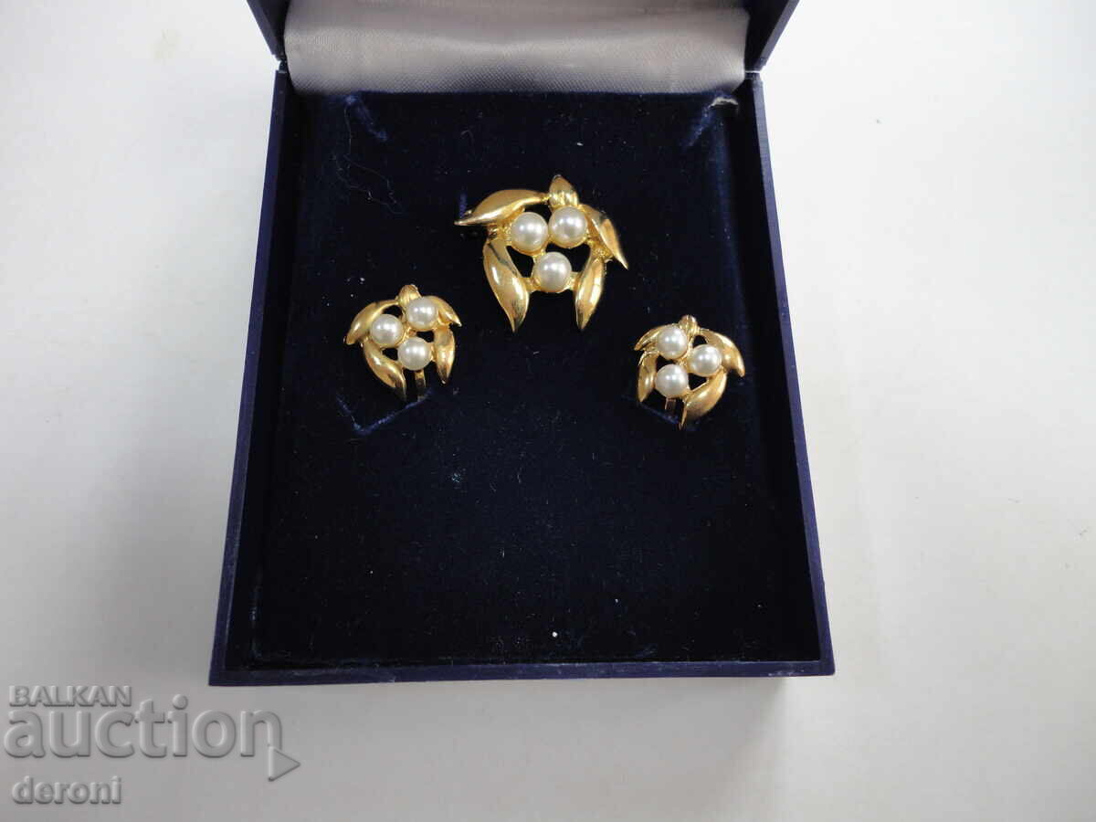 Gold-plated earring set with pearls and brooch - 6