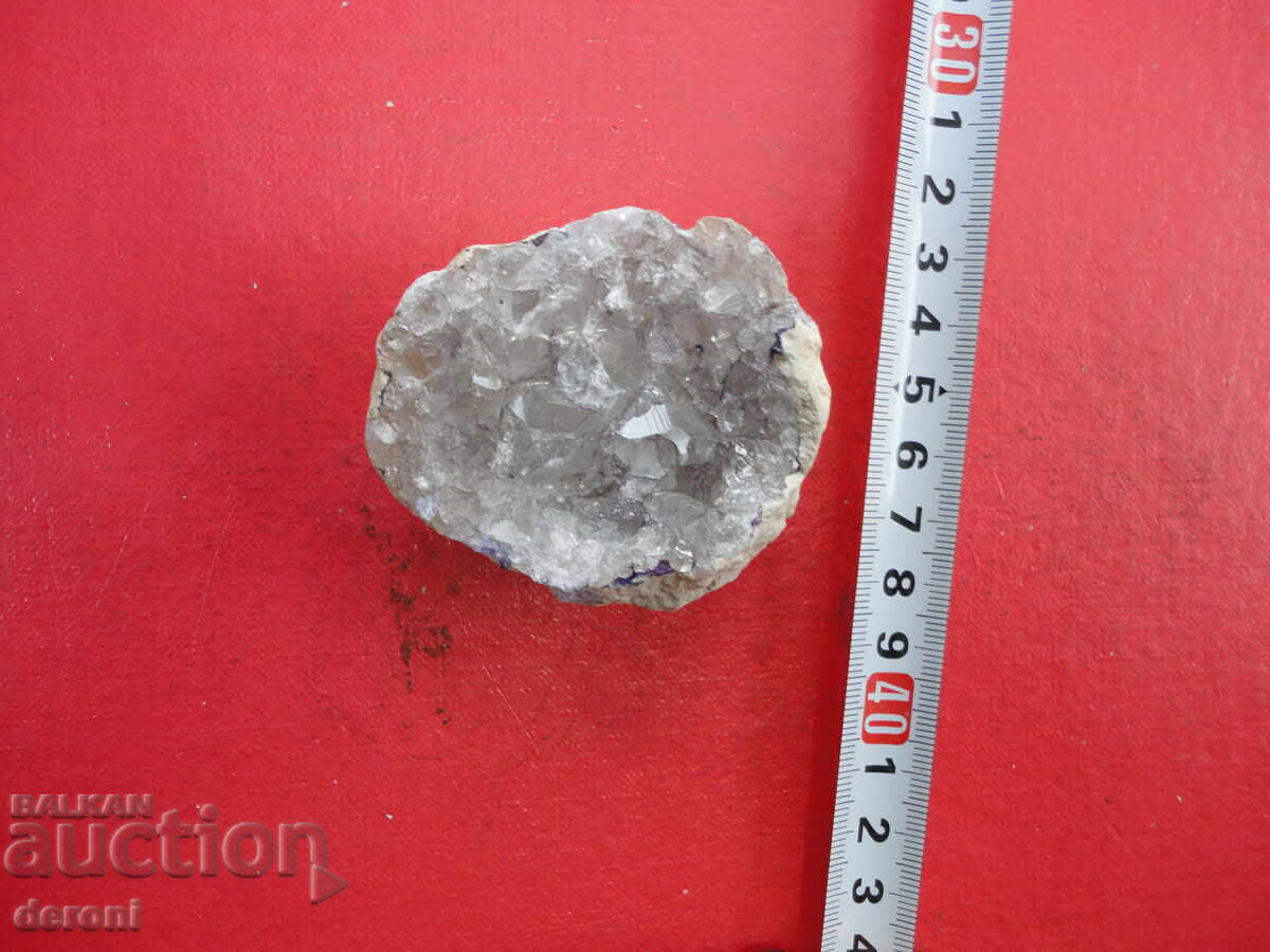 Mineral crystal cluster 6 with price 10.00 BGN | € 5.11