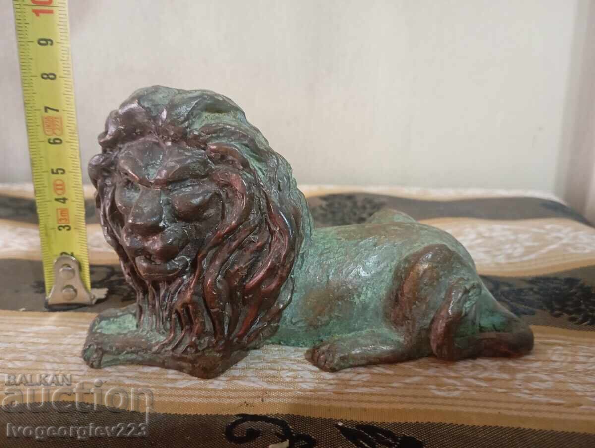 Παλιό αγαλματίδιο λιονταριού με τιμή 145.00 BGN | € 74.14 Παλιό αγαλματίδιο λιονταριού με τιμή 145.00 BGN | € 74.14