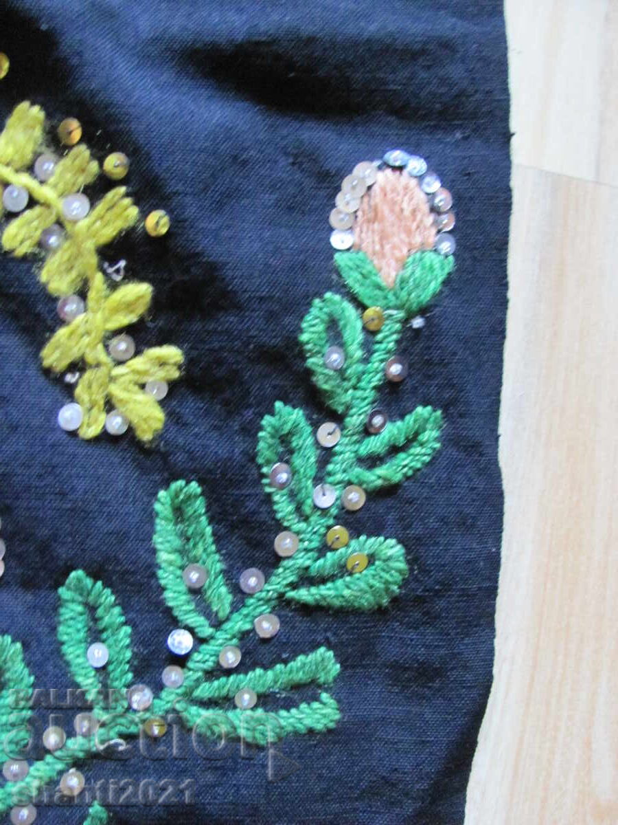 Престилка за носия , вълна , бродерия, пайети - 5