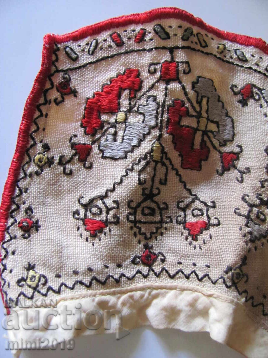 Φορέμα με κέντημα, φολκ μοτίβα με τιμή 23.20 BGN | € 11.86 Φορέμα με κέντημα, φολκ μοτίβα με τιμή 23.20 BGN | € 11.86