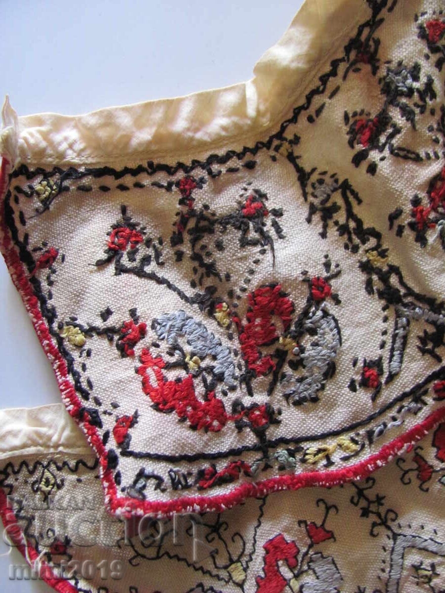 Παράδοση Φορέμα με κέντημα, φολκ μοτίβα Παράδοση Φορέμα με κέντημα, φολκ μοτίβα