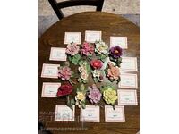 Колекция от 12 порцеланови рози