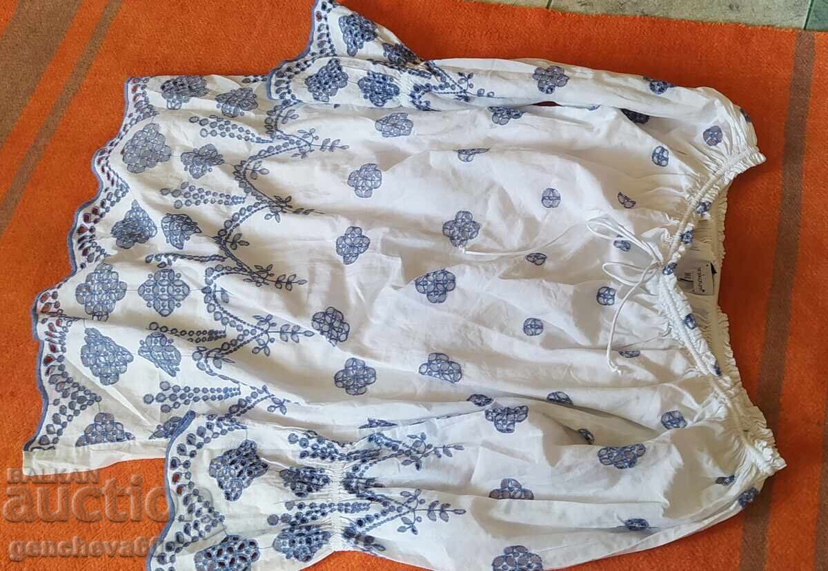 Fashionable white long shirt with beautiful cutwork embroidery - 7