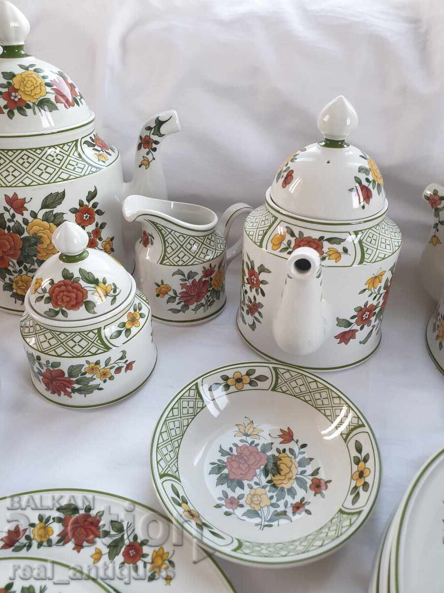 Аукцион Порцеланов сервиз Villeroy & Boch Summerday Аукцион Порцеланов сервиз Villeroy & Boch Summerday