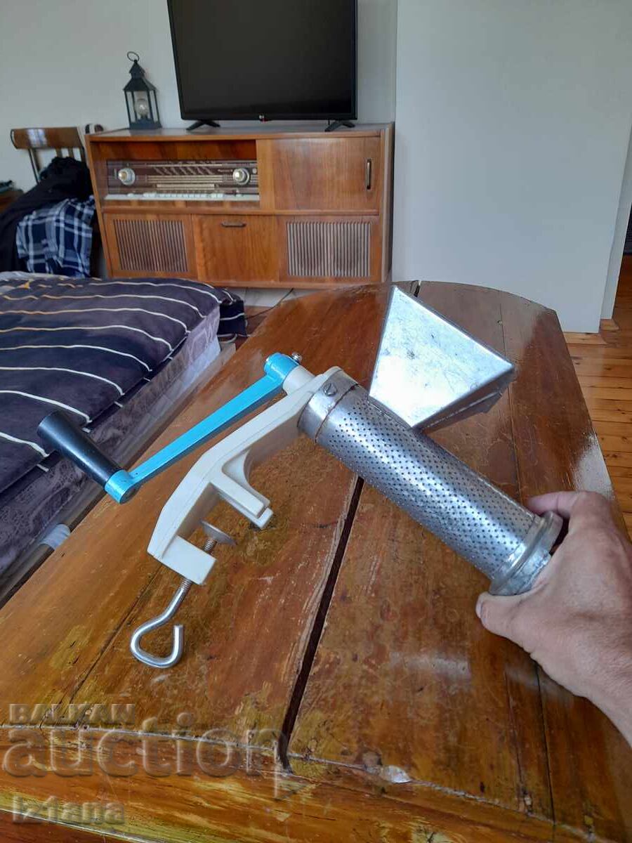 Παλαιός μύλος ντομάτας, μύλος με τιμή 42.00 BGN | € 21.47