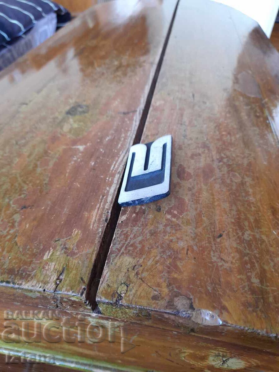 Old Moskvich Aleko emblem