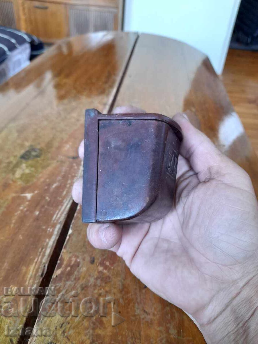 Παλαιό τασάκι ΒΔΣ με τιμή 150.00 BGN | € 76.69 Παλαιό τασάκι ΒΔΣ με τιμή 150.00 BGN | € 76.69