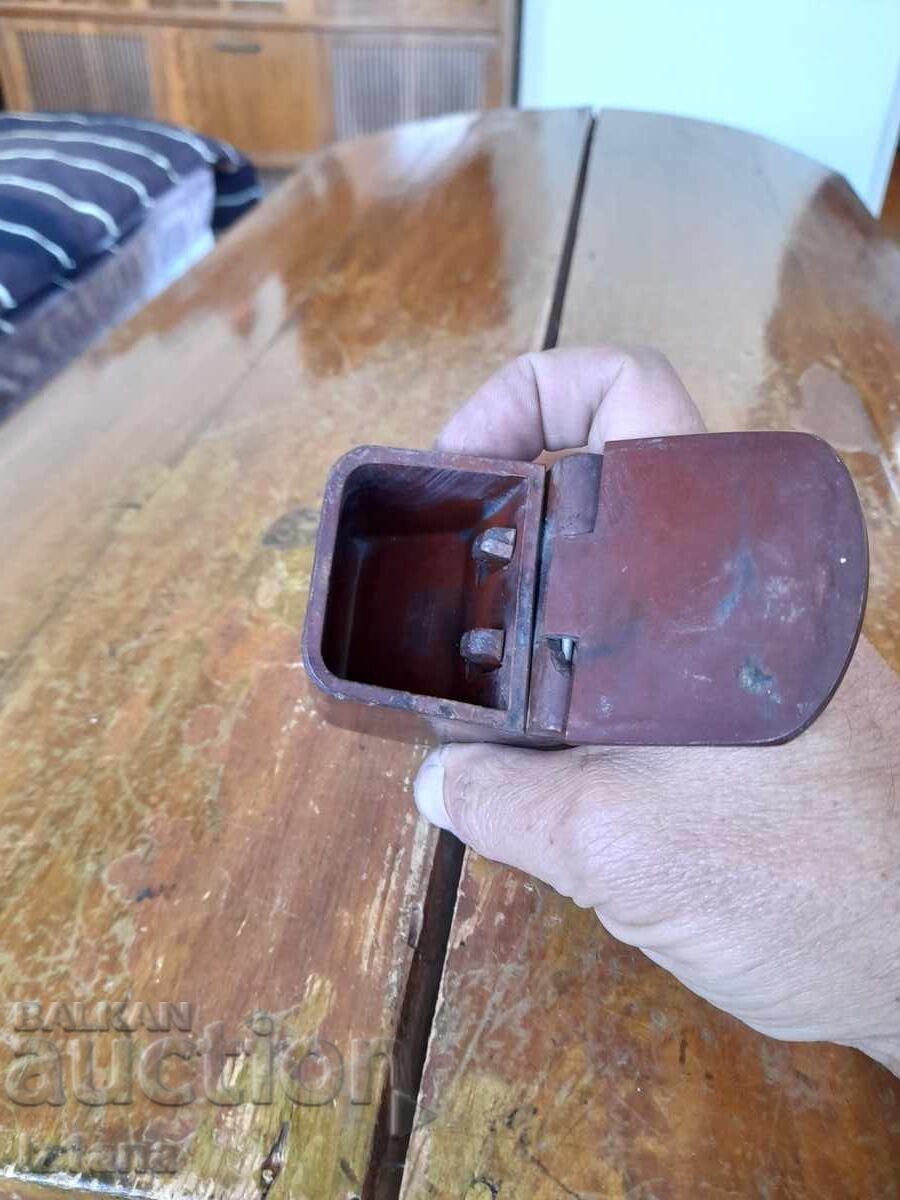 Παλαιό τασάκι ΒΔΣ - 5 Παλαιό τασάκι ΒΔΣ - 5