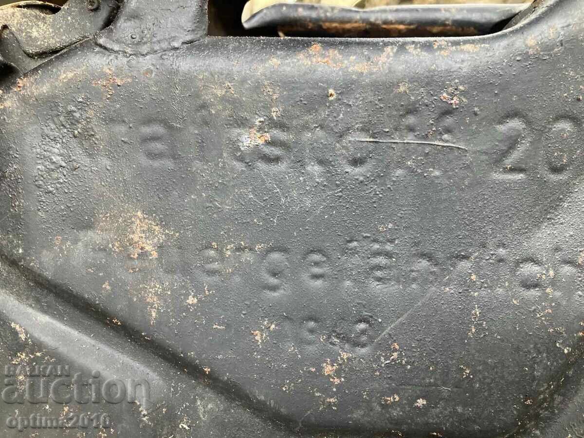 Tubă unică "Wehrmacht" cu preț 20.00 BGN | € 10.23