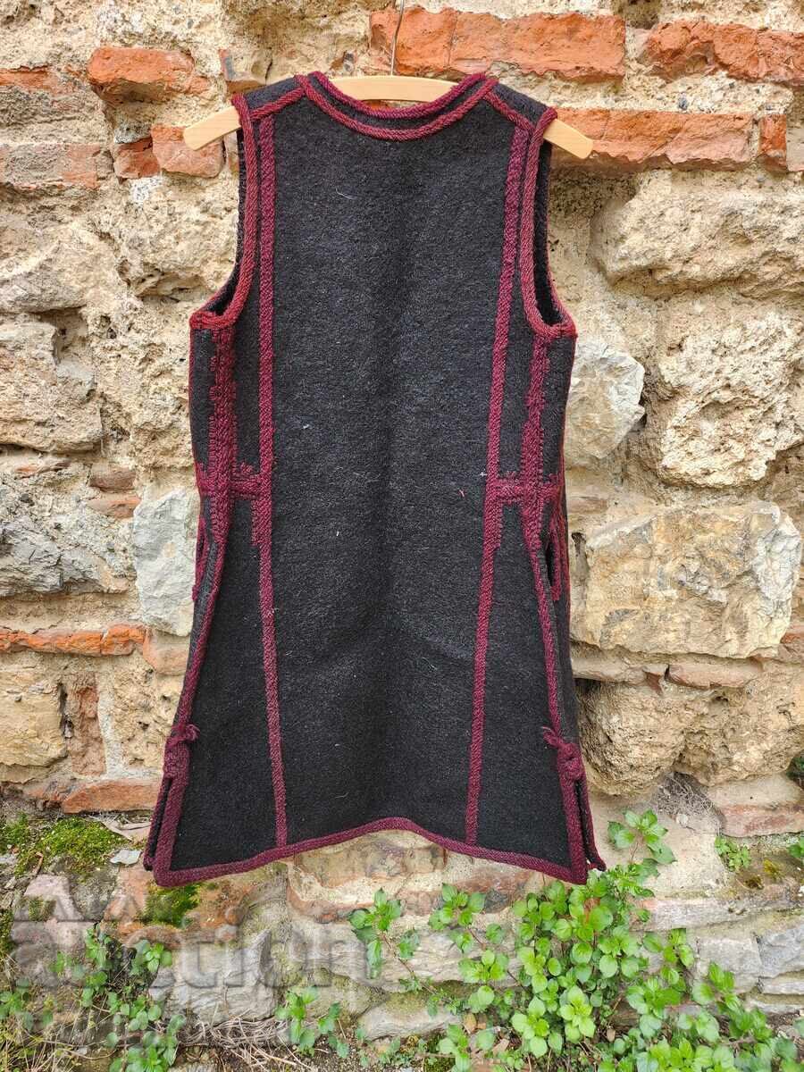 Costum popular feminin din satele de coastă ale Ohridului - 5 Costum popular feminin din satele de coastă ale Ohridului - 5