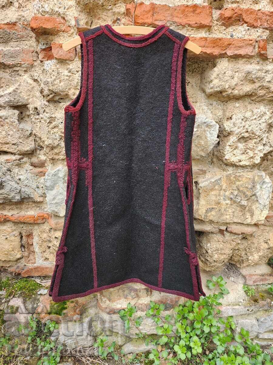 Costum popular feminin din satele de coastă ale Ohridului - 5