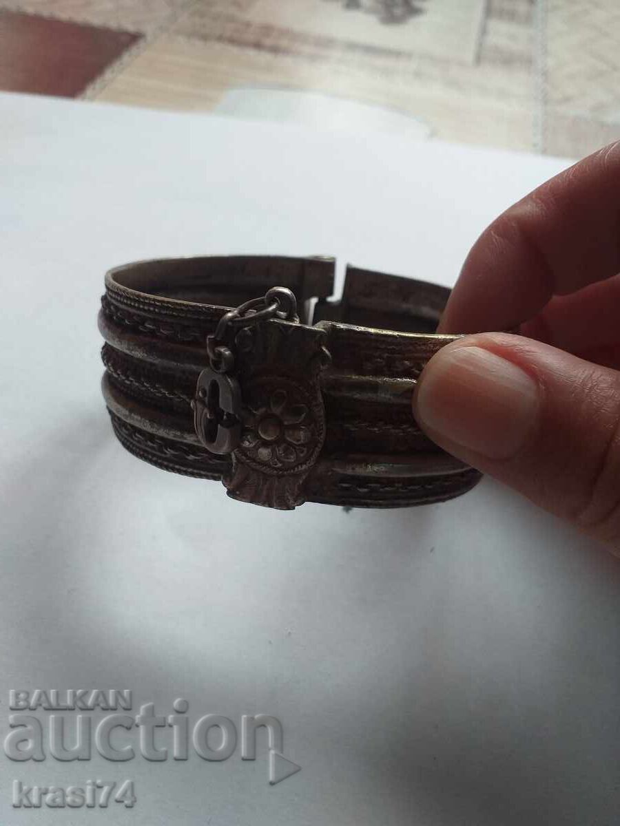 Brăţară Brăţară