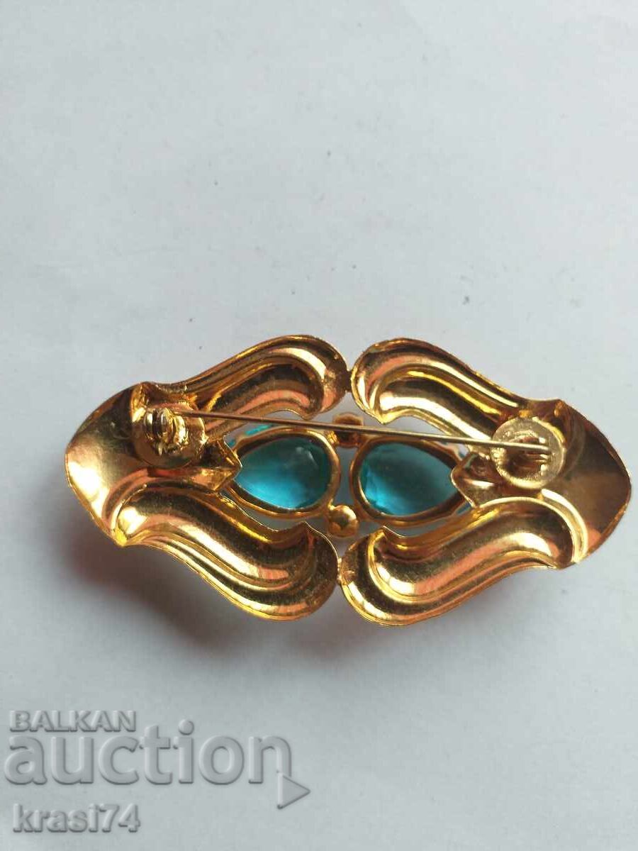 Παλιά επιχρυσωμένη καρφίτσα με τιμή 25.00 BGN | € 12.78