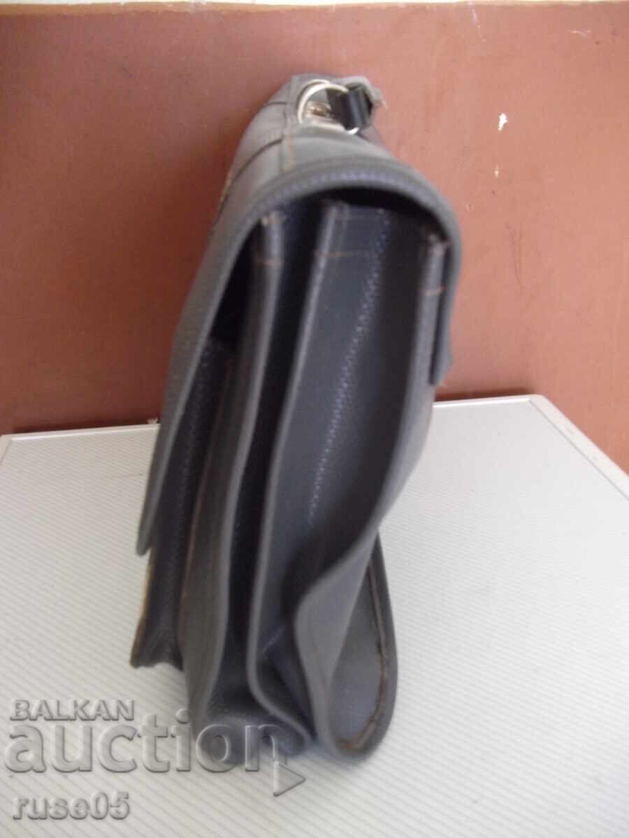 Licitație Geantă școlară din epoca socialistă