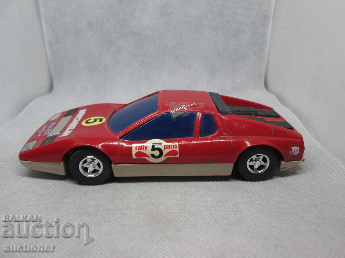FERRARI  365 GT BB SKALA 1:23-ЧЕРВЕНА с цена 10.00 лв. | € 5.11