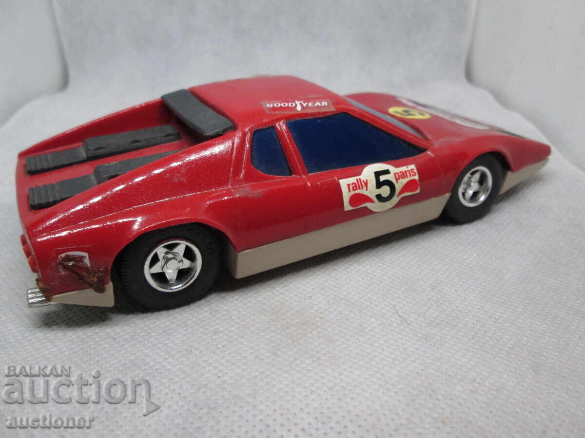 Доставка на FERRARI  365 GT BB SKALA 1:23-ЧЕРВЕНА
