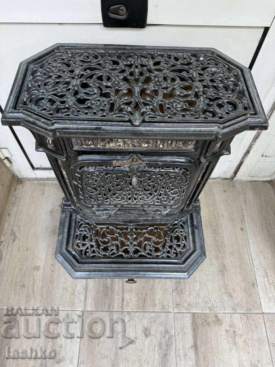 Френска емайлирана камина с цена 999.99 лв. | € 511.29