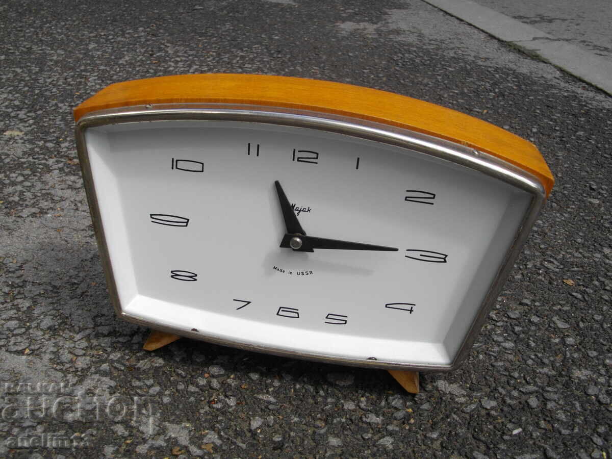 КОЛЕКЦИОНЕРСКИ НАСТОЛЕН КАМИНЕН СЕДМИЧЕН ЧАСОВНИК МАЯК с цена 45.00 лв. | € 23.01