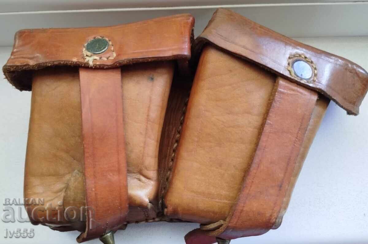 Auction  FOR SALE: OLD LEATHER ROYAL MILITARY AMMO BELT - M95