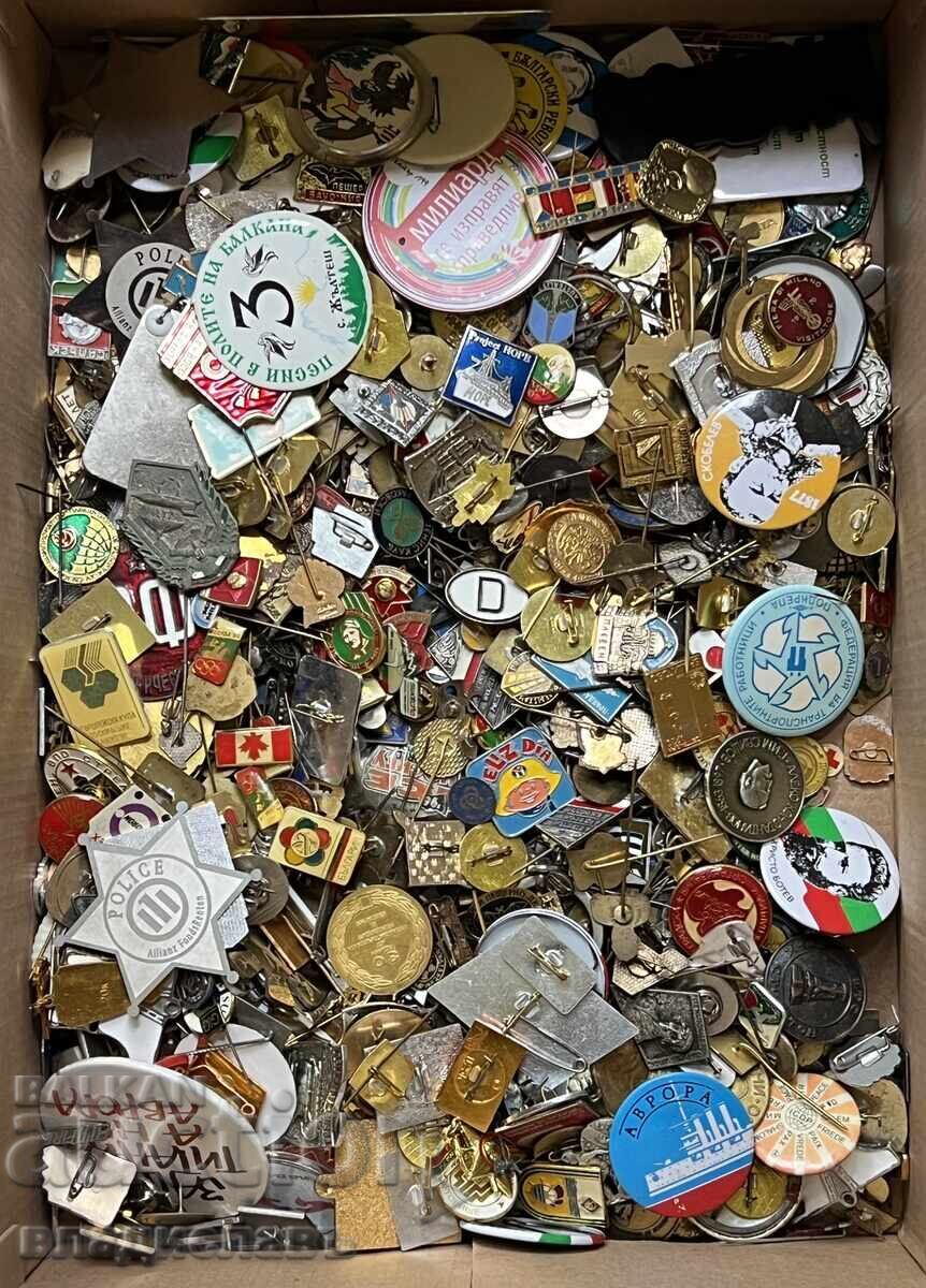 Large lot of 1100 badges and medals from Bulgaria and abroad! with price 355.00 BGN | € 181.51 Large lot of 1100 badges and medals from Bulgaria and abroad! with price 355.00 BGN | € 181.51