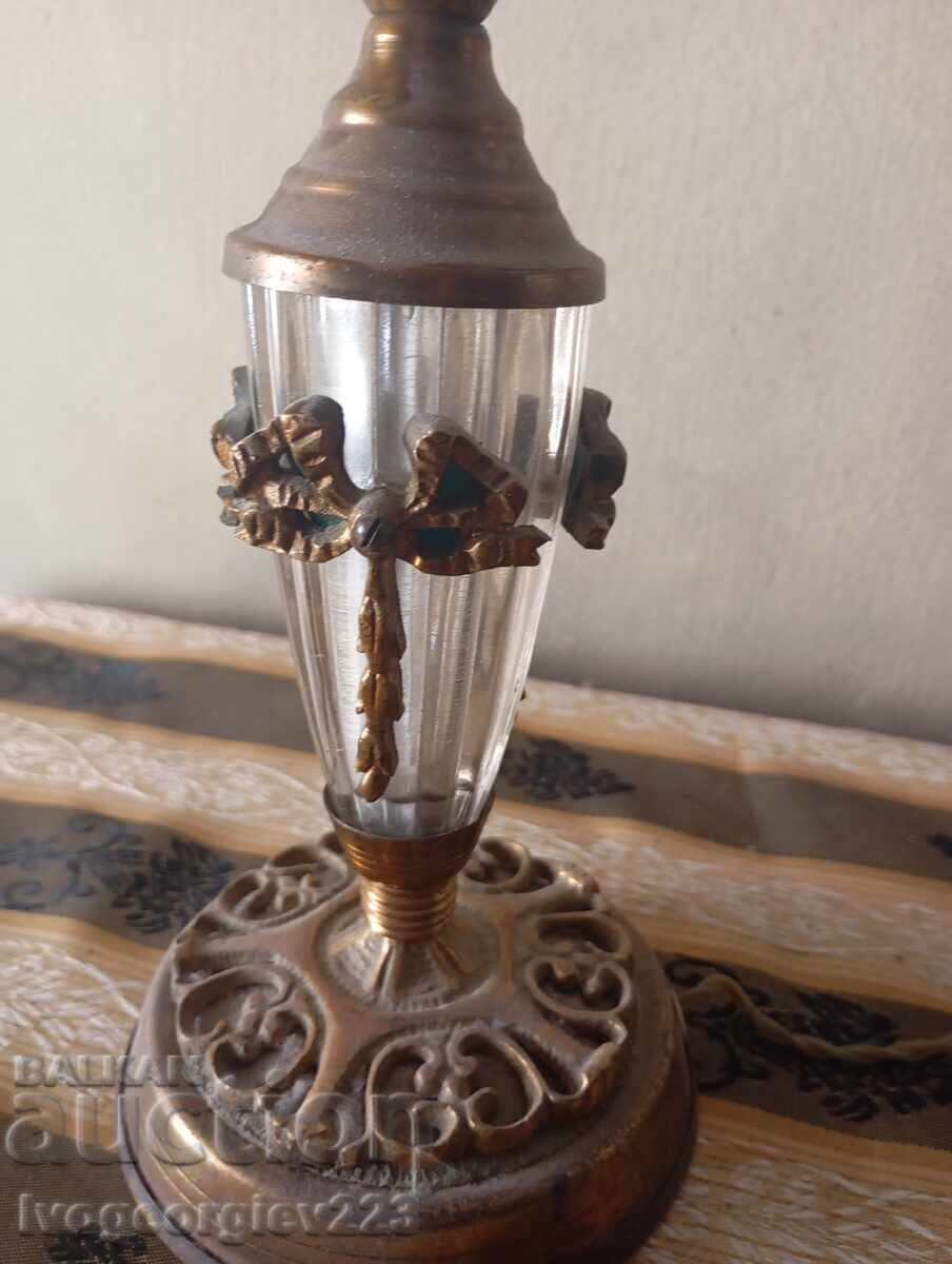 Аукцион Настолна лампа в стил ампир