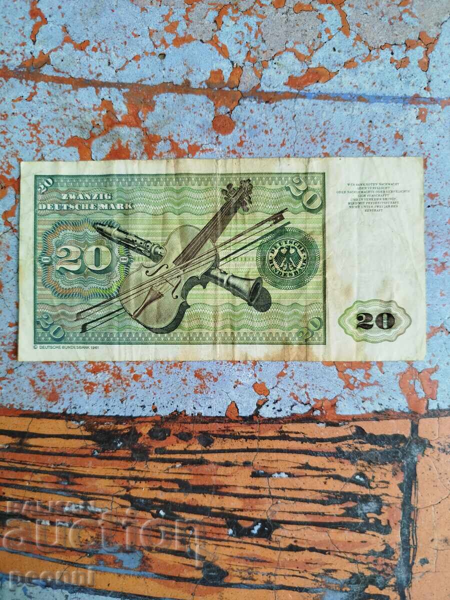 20 Mărci Germane cu preț 45.00 BGN | € 23.01 20 Mărci Germane cu preț 45.00 BGN | € 23.01