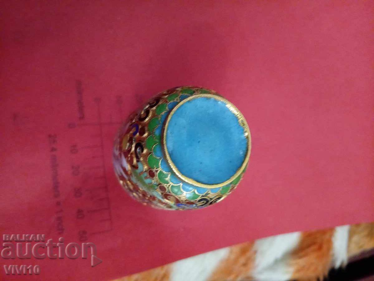 Auction Antique enameled vase, cloisonné Auction Antique enameled vase, cloisonné