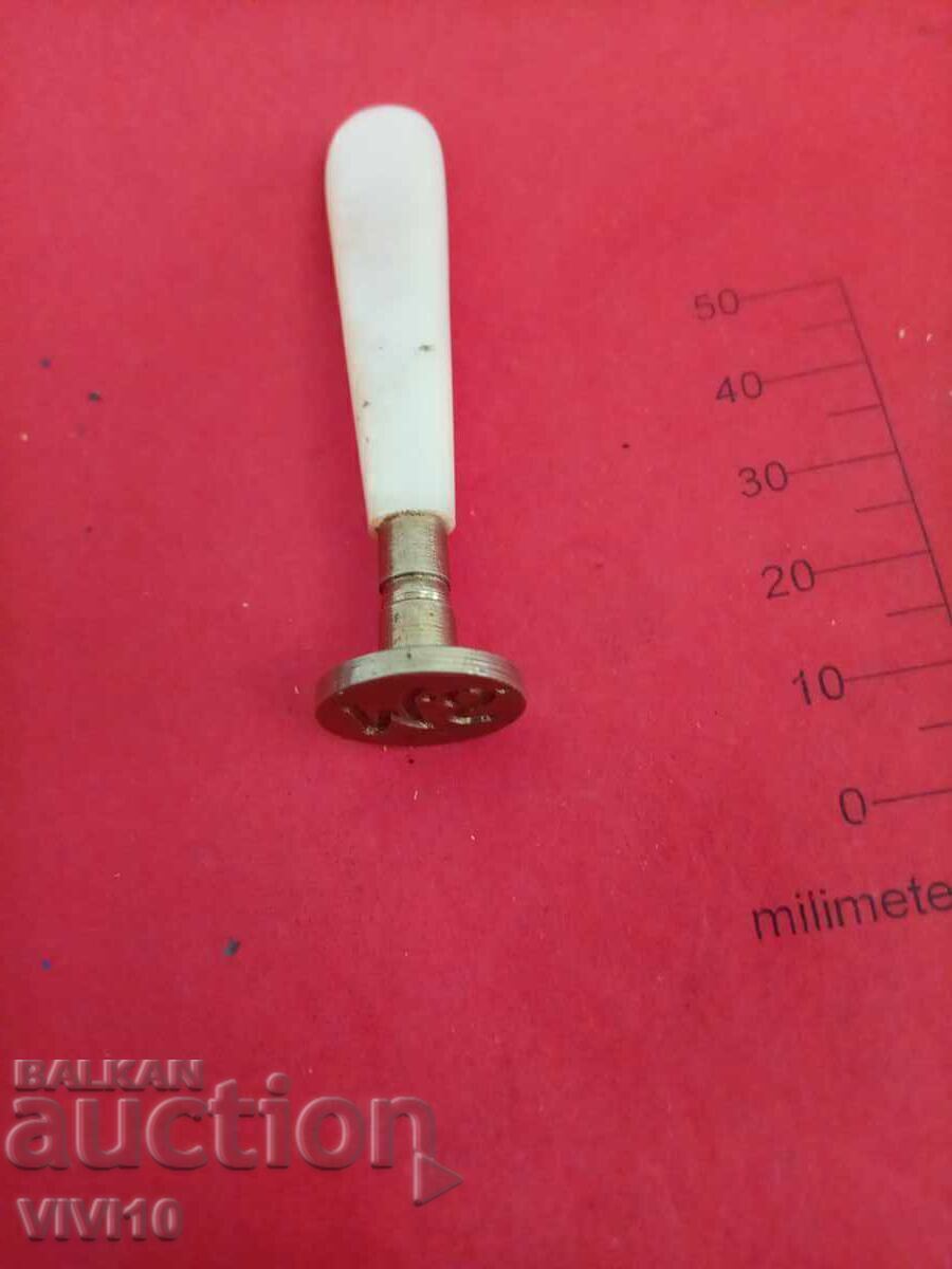 Αρχαία σφραγίδα, επάργυρος μπρούντζος και φίλντισι με τιμή 50.00 BGN | € 25.56