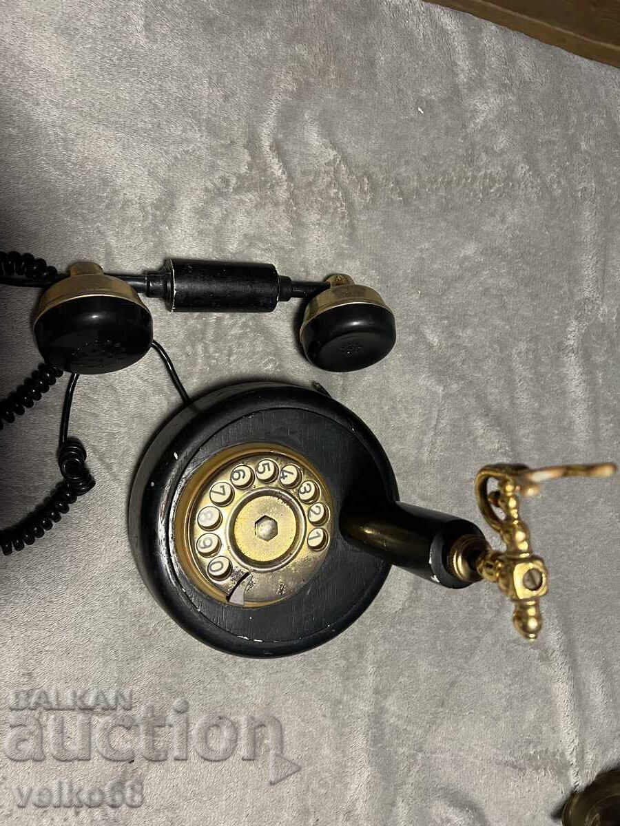 Παλιό τηλέφωνο αυθεντικό με τιμή € 65.00 | 127.13 BGN Παλιό τηλέφωνο αυθεντικό με τιμή € 65.00 | 127.13 BGN