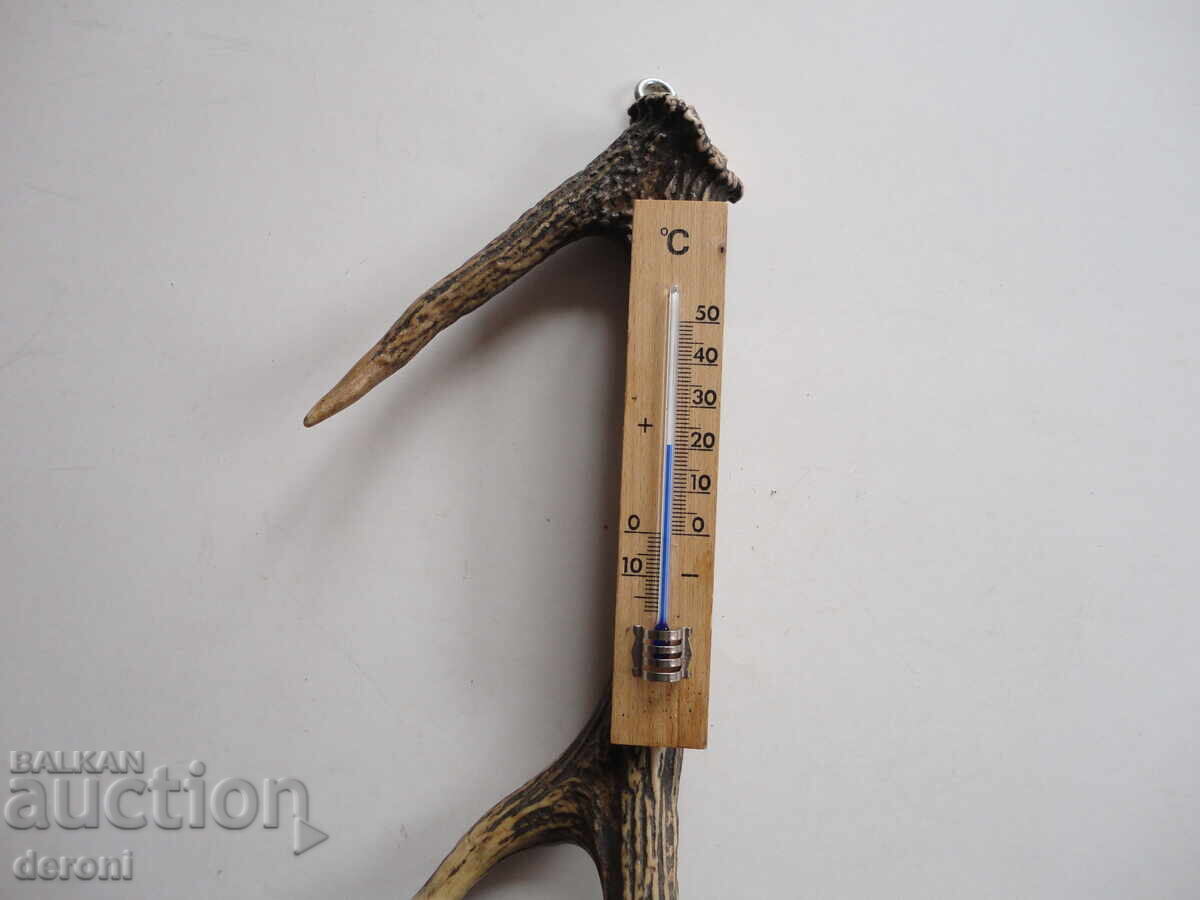 Licitație Termometru de vânătoare unic, din corn de cerb Licitație Termometru de vânătoare unic, din corn de cerb