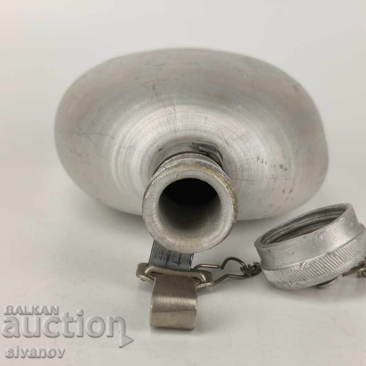 Delivery of Old Bulgarian aluminum canteen 1 liter MZ Oborishte #5931 Delivery of Old Bulgarian aluminum canteen 1 liter MZ Oborishte #5931