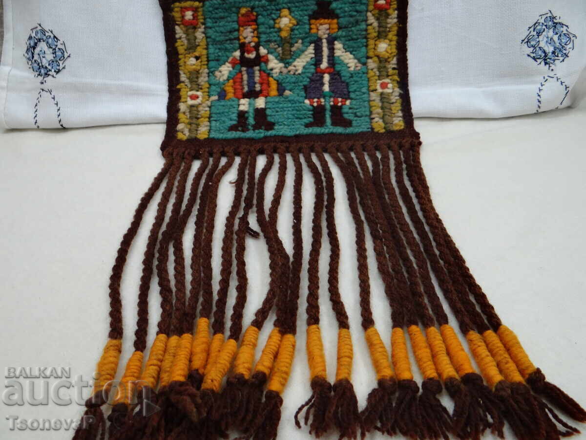 Auction  Unique hand-embroidered wall hanging with fringe