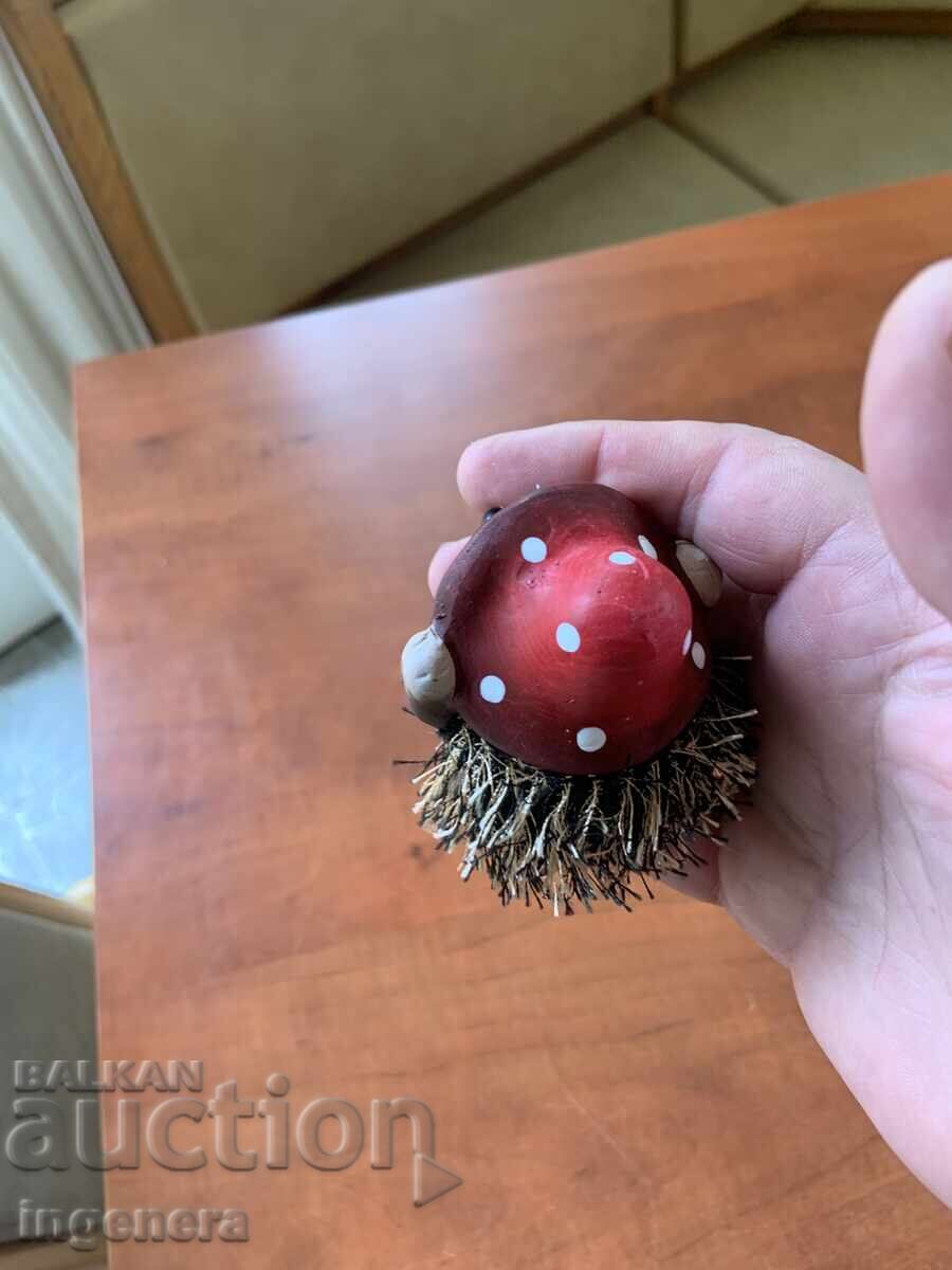 CERAMIC FIGURE OF A HEDGEHOG - 7