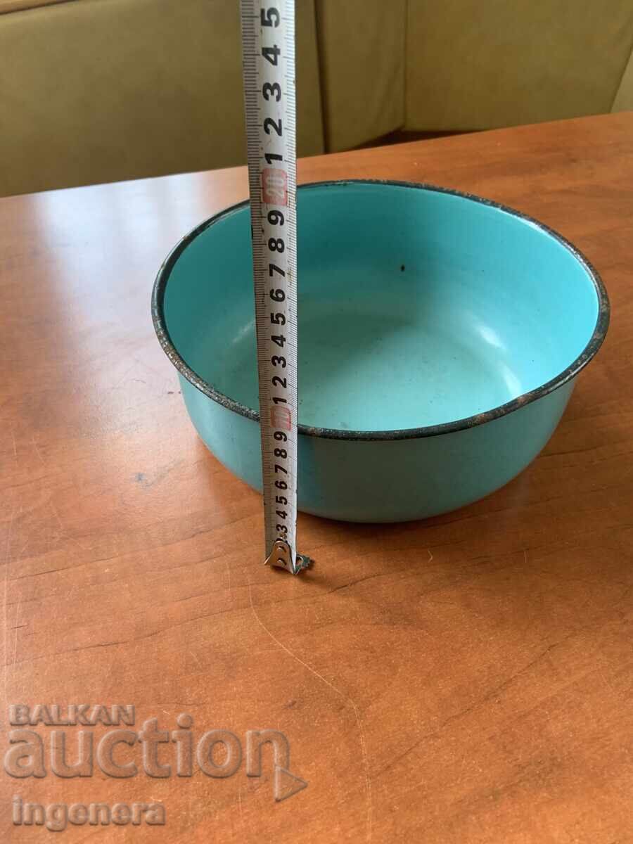 Delivery of Cast Iron Pan, Large, Enameled, From the Socialist Era, Marked Delivery of Cast Iron Pan, Large, Enameled, From the Socialist Era, Marked