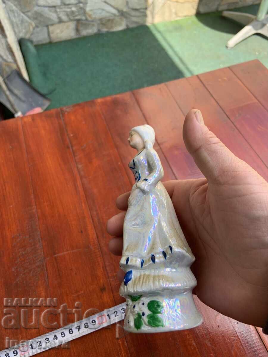 ΑΓΑΛΜΑ ΠΟΡΣΕΛΑΝΙΝΗ ΦΙΓΟΥΡΑ - 5