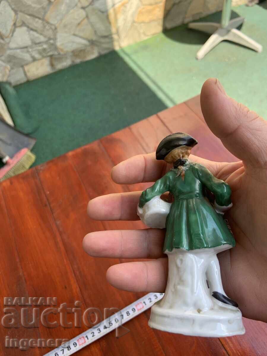 Delivery of PORCELAIN FIGURE STATUE Delivery of PORCELAIN FIGURE STATUE