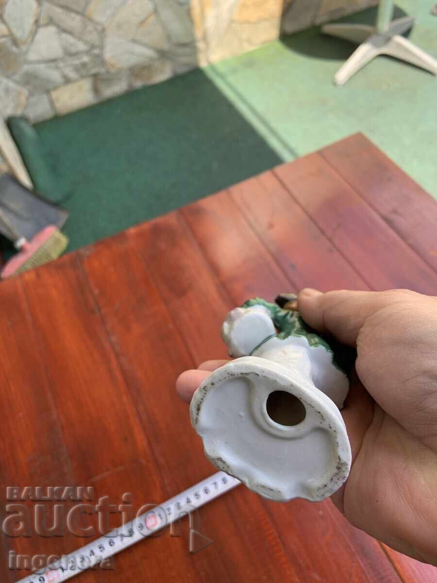 PORCELAIN FIGURE STATUE - 7 PORCELAIN FIGURE STATUE - 7