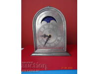 CEAS DE MASĂ GERMAN DE COLECȚIE DIN STANIOL CU FAZĂ LUNII