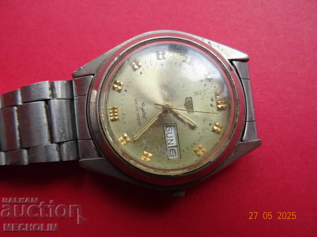 COLLECTOR'S WATCH with price 13.00 BGN | € 6.65