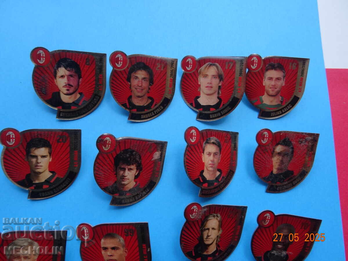 LOT COLECȚIE INSIGNE MILAN cu preț 70.00 BGN | € 35.79
