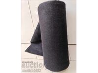 Πλατίνιο ρολό χειροποίητου υφαντού μάλλινου υφάσματος μαύρου σαγιάκ