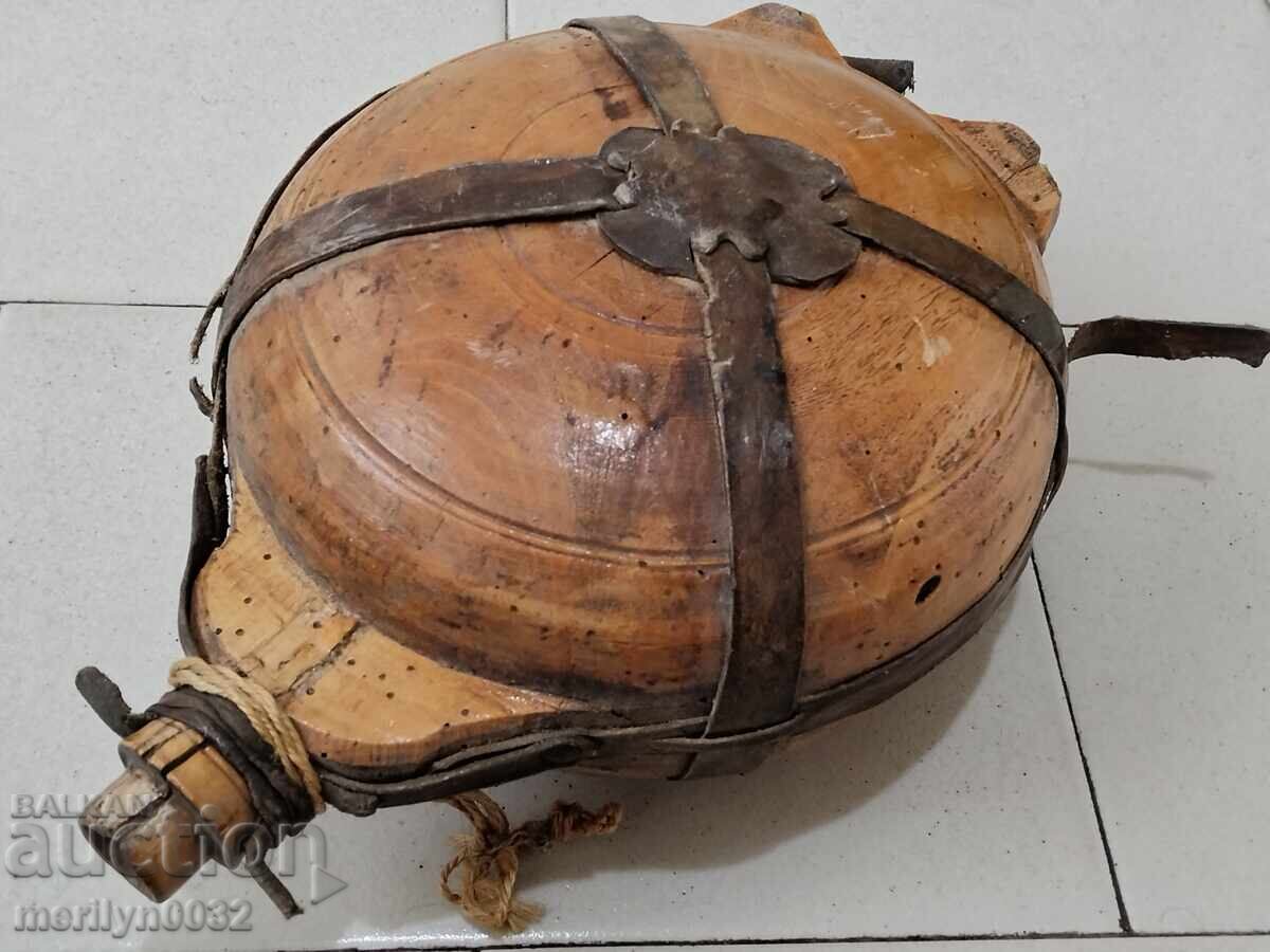 Old wooden flask, flagon, wooden cask - 5