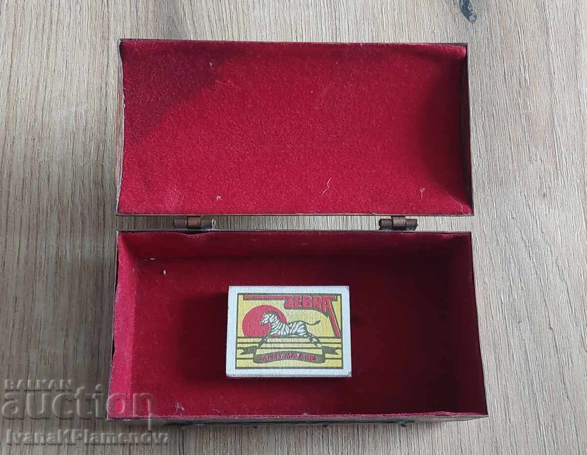 Cutie de cupru pentru cunoscători - 7