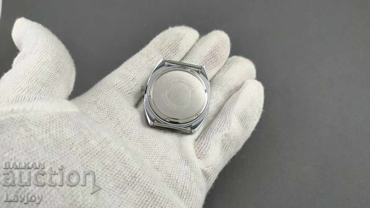 Auction  Elite collectible men's wristwatch 1