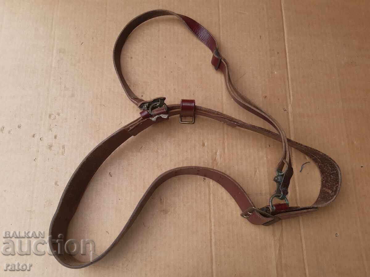 Παράδοση Παλαιός στρατιωτικός αξιωματικός ιμάντας με πορτοπέι, στολή