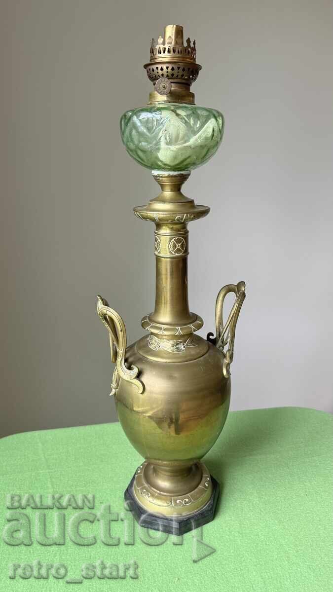 Αντίκα ορειχάλκινη λάμπα πετρελαίου