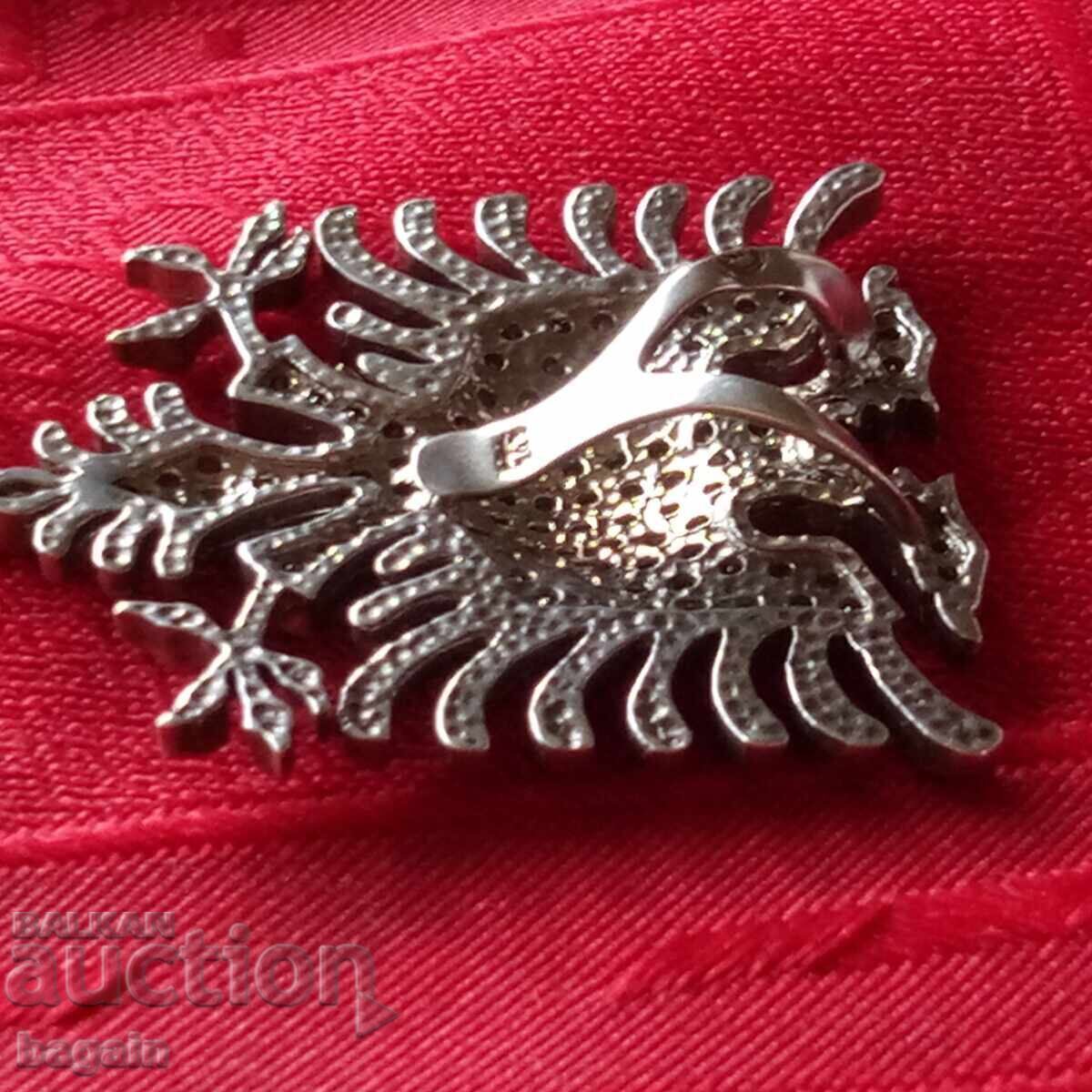 Licitație Medalion de argint unic, cu vultur Licitație Medalion de argint unic, cu vultur